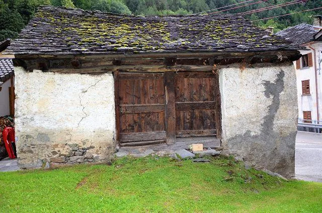Rustico di 2 piani da rinnovare con terreno molto soleggiata, tranq... – Foto 22 von 28