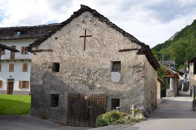 Rustico di 2 piani da rinnovare con terreno molto soleggiata, tranq... – Foto 26 von 28