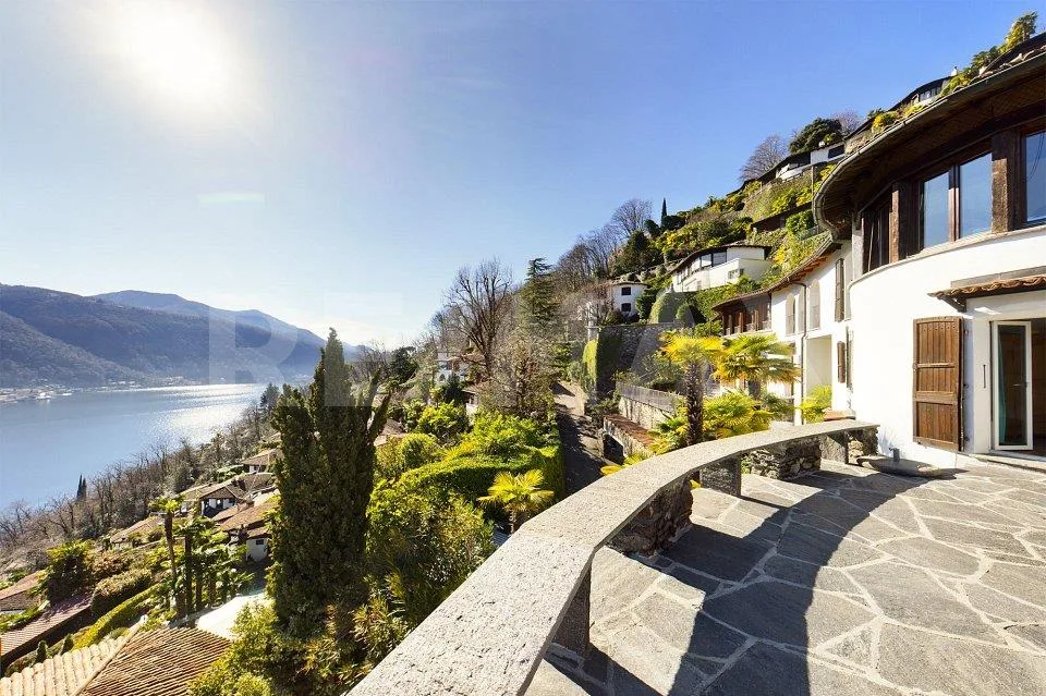 Affascinante villa con una magnifica vista sul lago