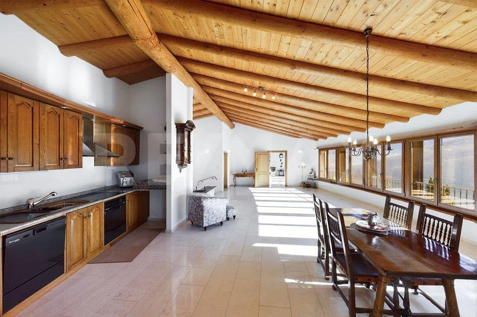 Affascinante villa con una magnifica vista sul lago