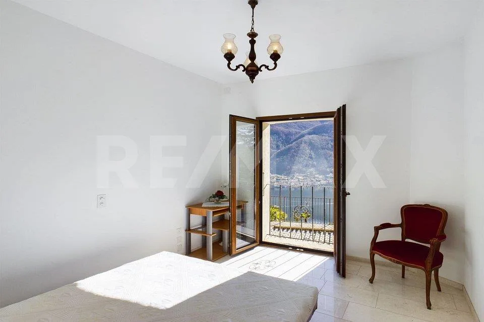 Affascinante villa con una magnifica vista sul lago – Foto 10 von 13