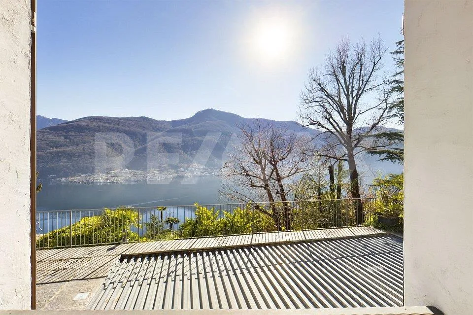 Affascinante villa con una magnifica vista sul lago – Foto 11 von 13