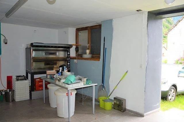 Trattoria con grande terrazza, giardino e posti o casa di 5 locali ... – Foto 11 von 29