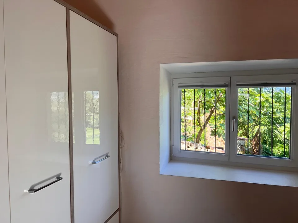 2.5 Zimmer Rustico mit 12535 m2 Umschwung / rustico di 2 1/2 locali...