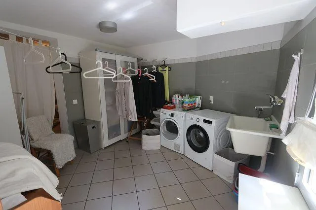 6 1/2-Zimmer-Dorfhaus mit Garten und Werkstatt / casa di 6 1/2 loca... – photo 21 of 29