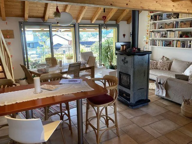 6 1/2-Zimmer-Dorfhaus mit Garten und Werkstatt / casa di 6 1/2 loca...