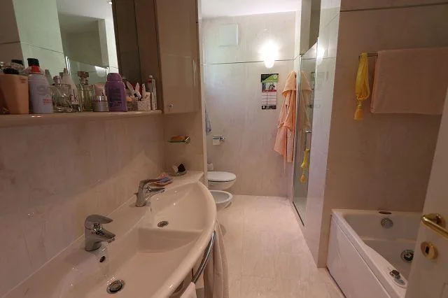 4 1/2-Zimmer-Attikawohnung mit tollem Seeblick und Aussenpool / app... – photo 11 of 29