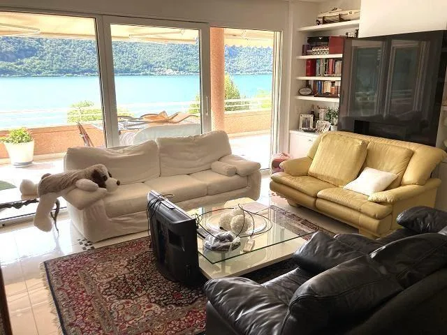4 1/2-Zimmer-Attikawohnung mit tollem Seeblick und Aussenpool / app...