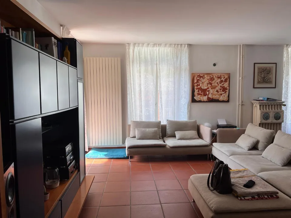 4 ½ Zimmer-Wohnung im 2. OG/ appartamento di 4 1/2 locali nel secon...