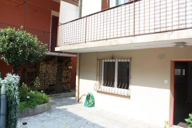 4 1/2-Zimmer-Dorfhaus mit Sitzplatz / casa di 4 1/2 locali nel nucl... – Foto 8 von 13