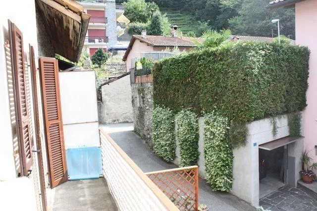 4 1/2-Zimmer-Dorfhaus mit Sitzplatz / casa di 4 1/2 locali nel nucl... – Foto 7 von 13