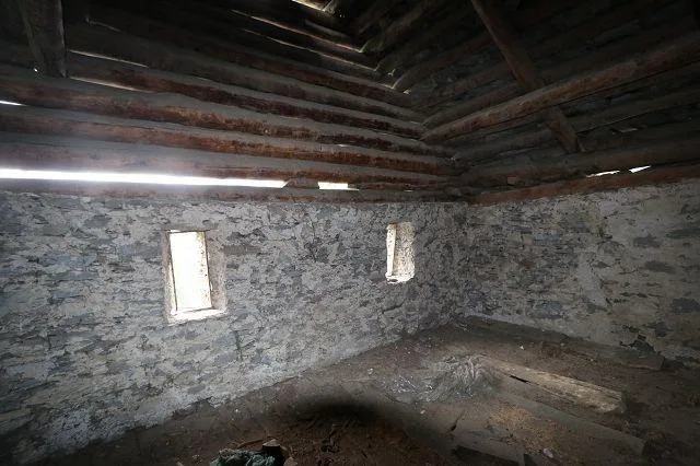 rustico da ristrutturare con cortile e bella vista / Rustico zum Au...