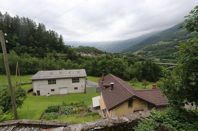rustico da ristrutturare con cortile e bella vista / Rustico zum Au... – Foto 9 von 13
