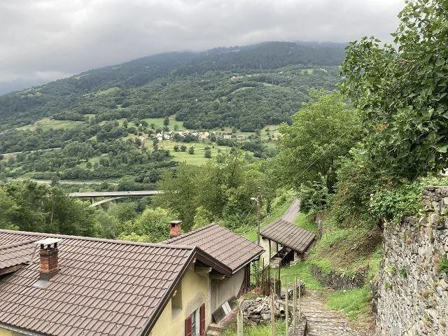 rustico da ristrutturare con cortile e bella vista / Rustico zum Au... – Foto 10 von 13