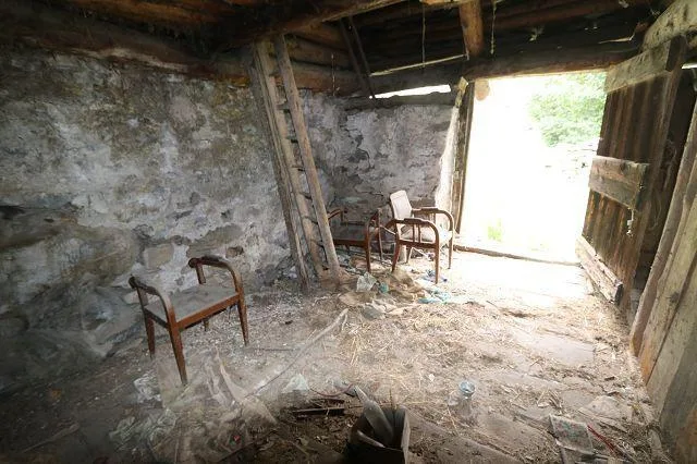 rustico da ristrutturare con cortile e bella vista / Rustico zum Au...