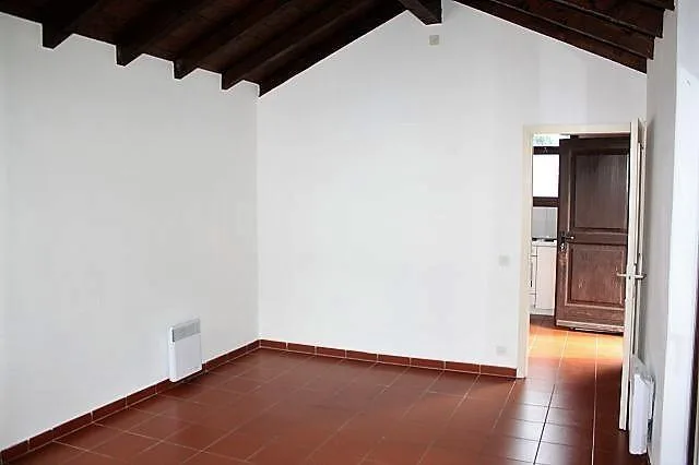 Bungalow mit 35 m2 Wohnfläche und kleiner Garten / Bungalow con 35 ...