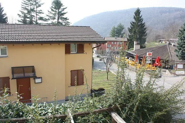 4 1/2-Zimmer-Einfamilienhaus mit Garten / casa di 4 1/2 locali con... – Foto 13 von 14