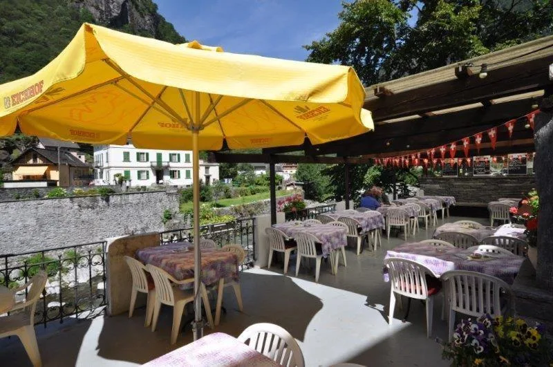 Historisches 18 Zi. Hotel mit Restaurant und Bar, Garten und großer...