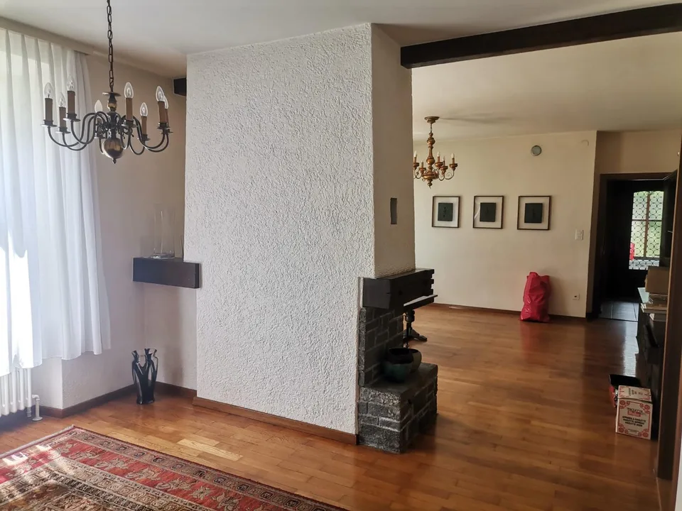 Casa 2 livelli con giardino in posizione molto soleggiata, tranquil...