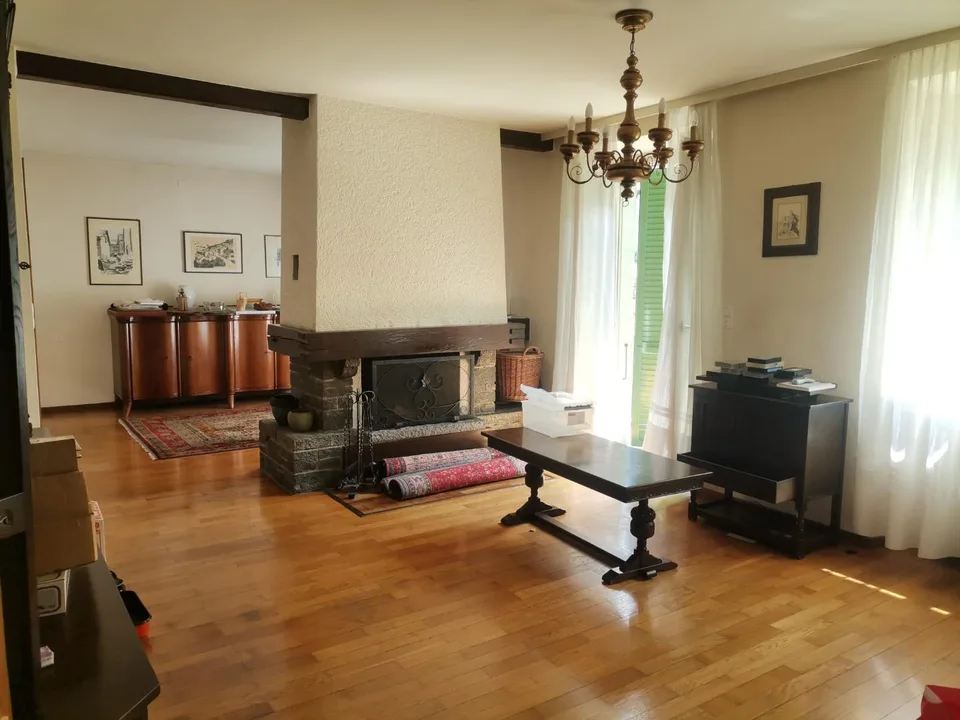 Casa 2 livelli con giardino in posizione molto soleggiata, tranquil...