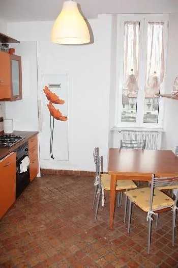 2 1/2-Zi-Whg. obersten Geschoss 200 von CH-Grenze