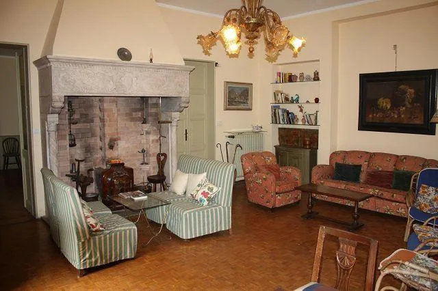 20-Zimmer-Villa und 3-Familienhaus mit Park – Foto 7 von 29