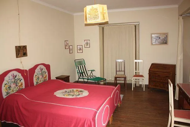 20-Zimmer-Villa und 3-Familienhaus mit Park – Foto 16 von 29