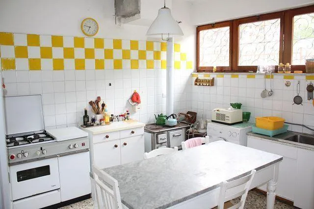 20-Zimmer-Villa und 3-Familienhaus mit Park – Foto 8 von 29