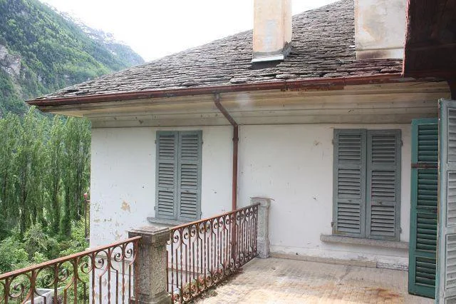 20-Zimmer-Villa und 3-Familienhaus mit Park – Foto 22 von 29