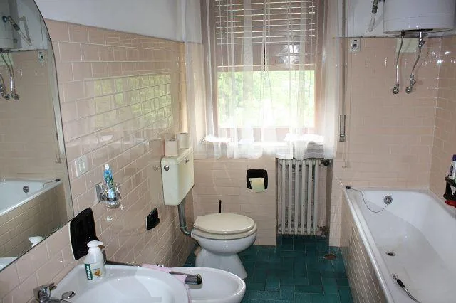 20-Zimmer-Villa und 3-Familienhaus mit Park – Foto 19 von 29