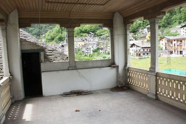 20-Zimmer-Villa und 3-Familienhaus mit Park – Foto 23 von 29