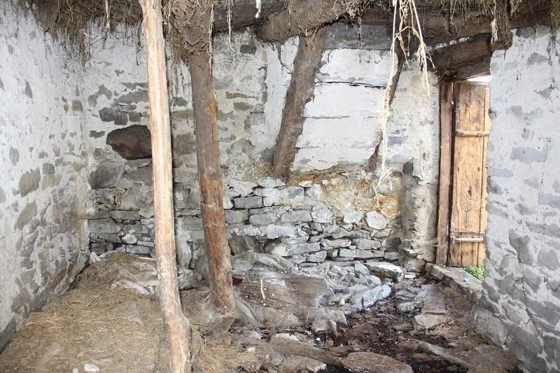 3-Zimmer-Rustico zum Ausbauen mit herrlichem Ausblick – Foto 8 von 9