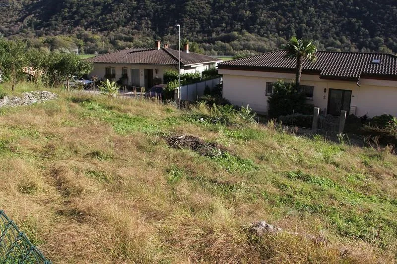 4 1/2-Zi-Neubau-Gartenwohnung in 3-Fam-Haus Progetto di un app. pia...
