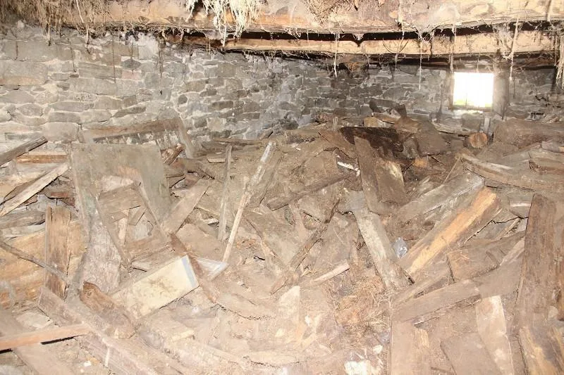 2-Zimmer-Rustico zum Ausbauen im Dorfzentrum – Foto 7 von 8