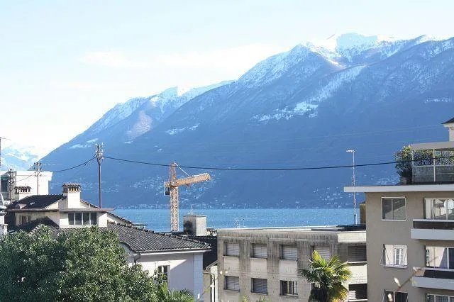 in Italien 2 1/2-Zimmer-Wohnung mit Terrassen und Hallenbad – Foto 11 von 13