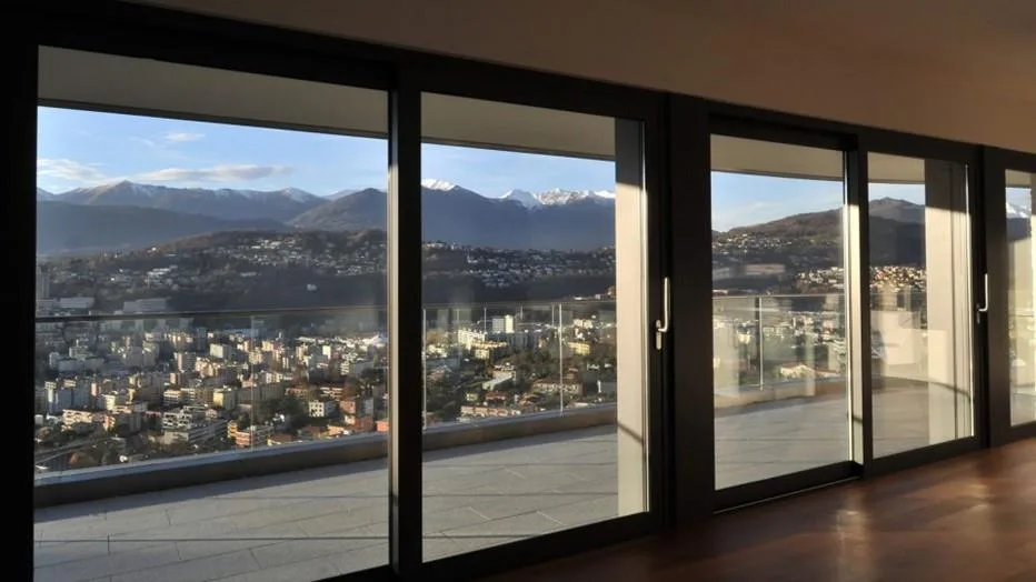 Strepitoso attico con rooftop Albonago
