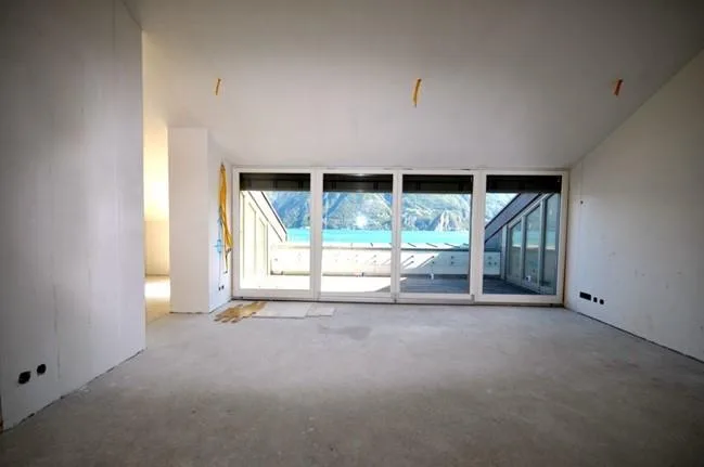attico vista lago