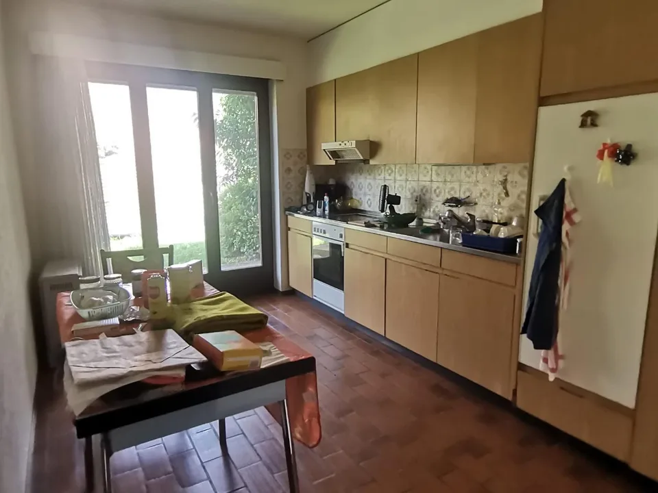 bungalow-villetta di 5 1/2 locali con giardino / 5 1/2-Zimmer-Bunga...