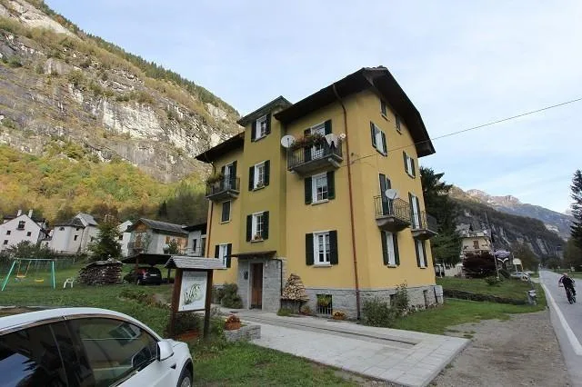 3 1/2-Zimmer-EG-Wohnung mit Aussicht in Italien / appartamento di 3... – Foto 10 von 12