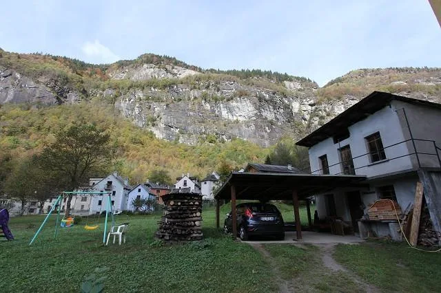 3 1/2-Zimmer-EG-Wohnung mit Aussicht in Italien / appartamento di 3... – Foto 12 von 12