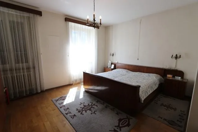 2-Familienhaus mit zwei 4 Zimmer-Wohnungen mit grossem, schönem Gar... – Foto 21 von 30