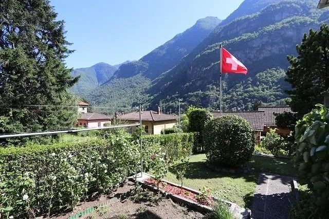 2-Familienhaus mit zwei 4 Zimmer-Wohnungen mit grossem, schönem Gar... – Foto 26 von 30