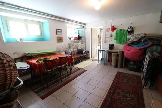 2-Familienhaus mit zwei 4 Zimmer-Wohnungen mit grossem, schönem Gar... – Foto 17 von 30
