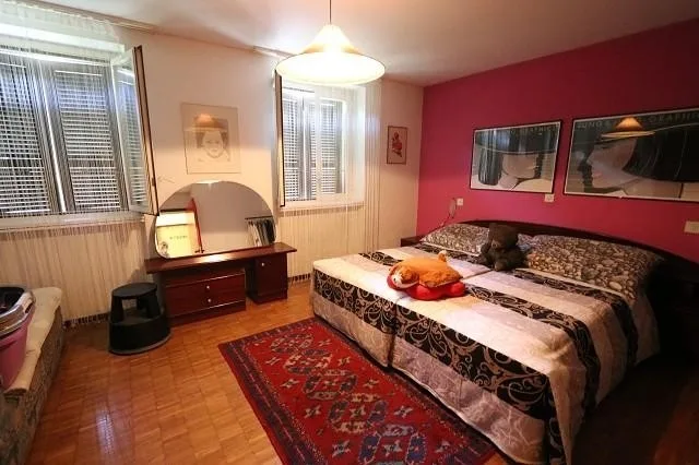 2-Familienhaus mit zwei 4 Zimmer-Wohnungen mit grossem, schönem Gar... – Foto 13 von 30