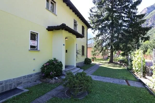 2-Familienhaus mit zwei 4 Zimmer-Wohnungen mit grossem, schönem Gar... – Foto 6 von 30