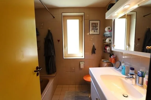 2-Familienhaus mit zwei 4 Zimmer-Wohnungen mit grossem, schönem Gar... – Foto 14 von 30