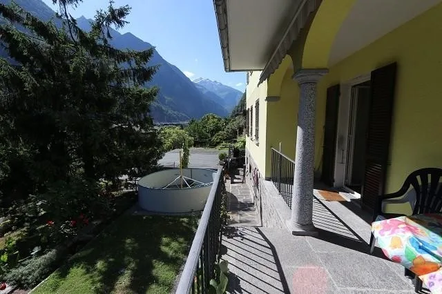 2-Familienhaus mit zwei 4 Zimmer-Wohnungen mit grossem, schönem Gar... – Foto 24 von 30