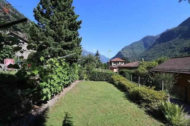 2-Familienhaus mit zwei 4 Zimmer-Wohnungen mit grossem, schönem Gar... – Foto 28 von 30