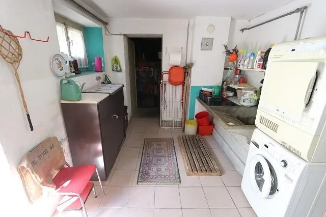 2-Familienhaus mit zwei 4 Zimmer-Wohnungen mit grossem, schönem Gar... – Foto 16 von 30