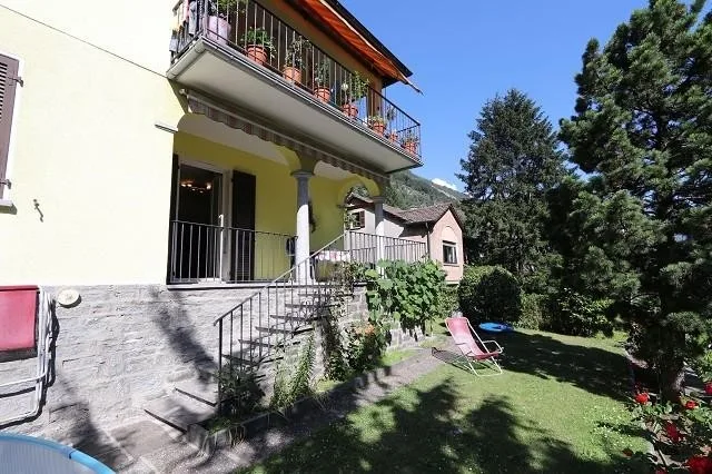 2-Familienhaus mit zwei 4 Zimmer-Wohnungen mit grossem, schönem Gar... – Foto 27 von 30